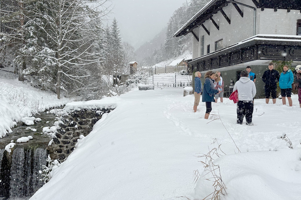 Haus-Schnee-barfuss-1920