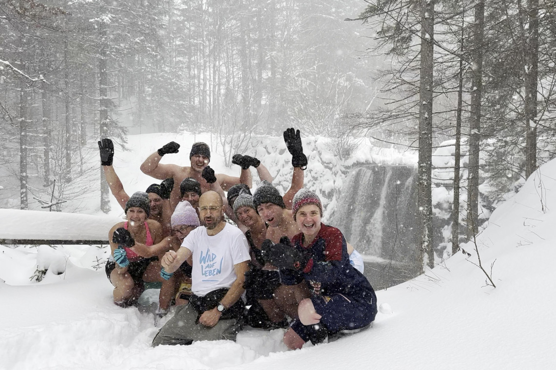 29_WE-Steiermark_Gruppenfoto-Wasserfall